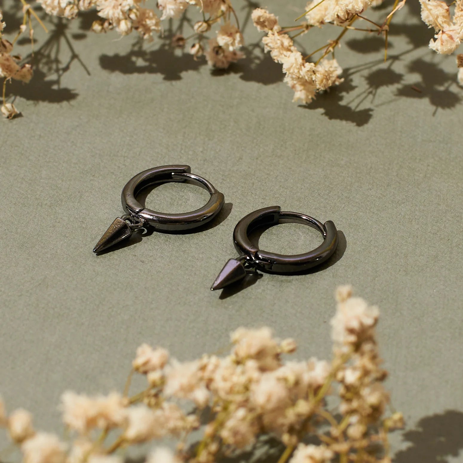 Black Sharp Loop Hoop Earrings