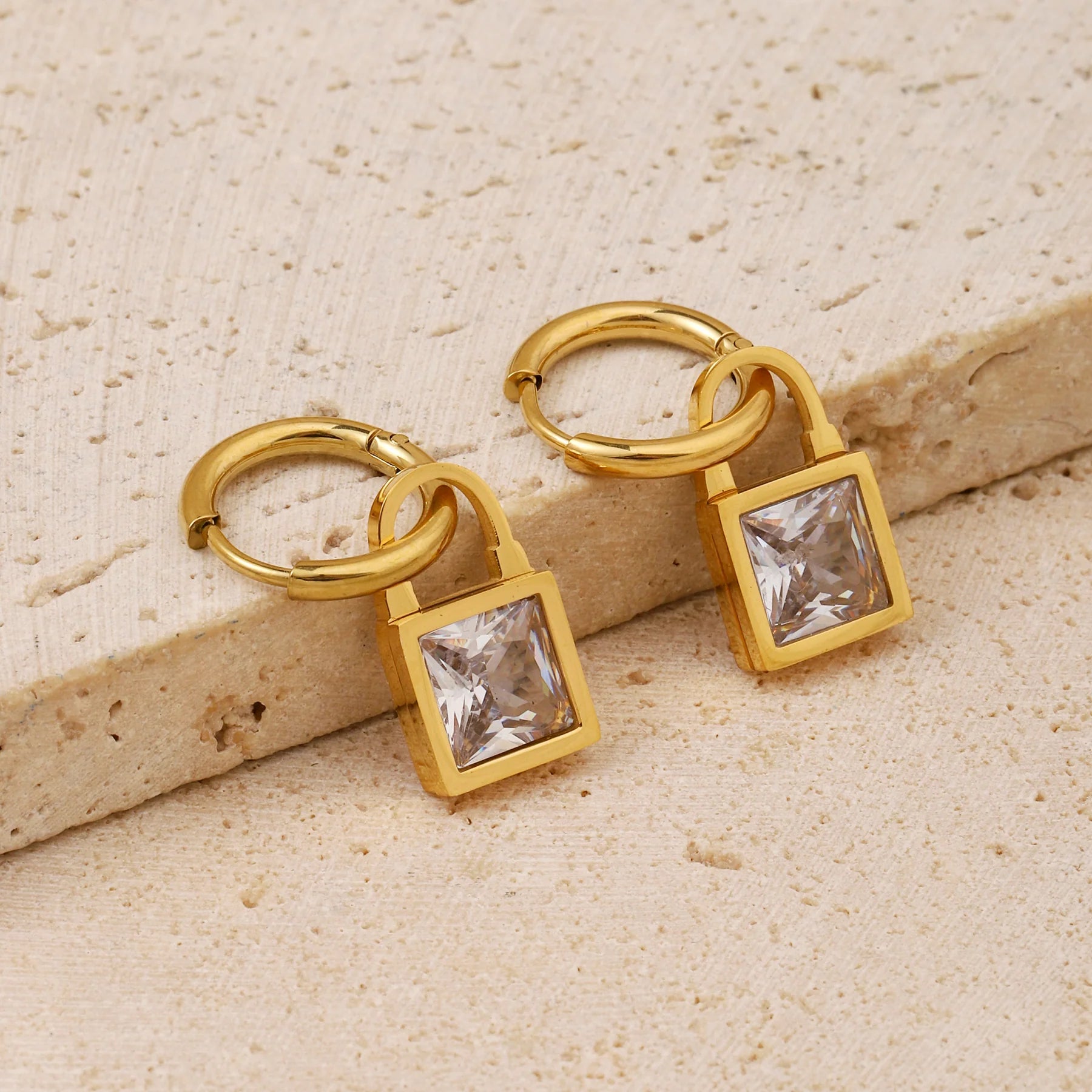 Rhapsodic Gold Earring