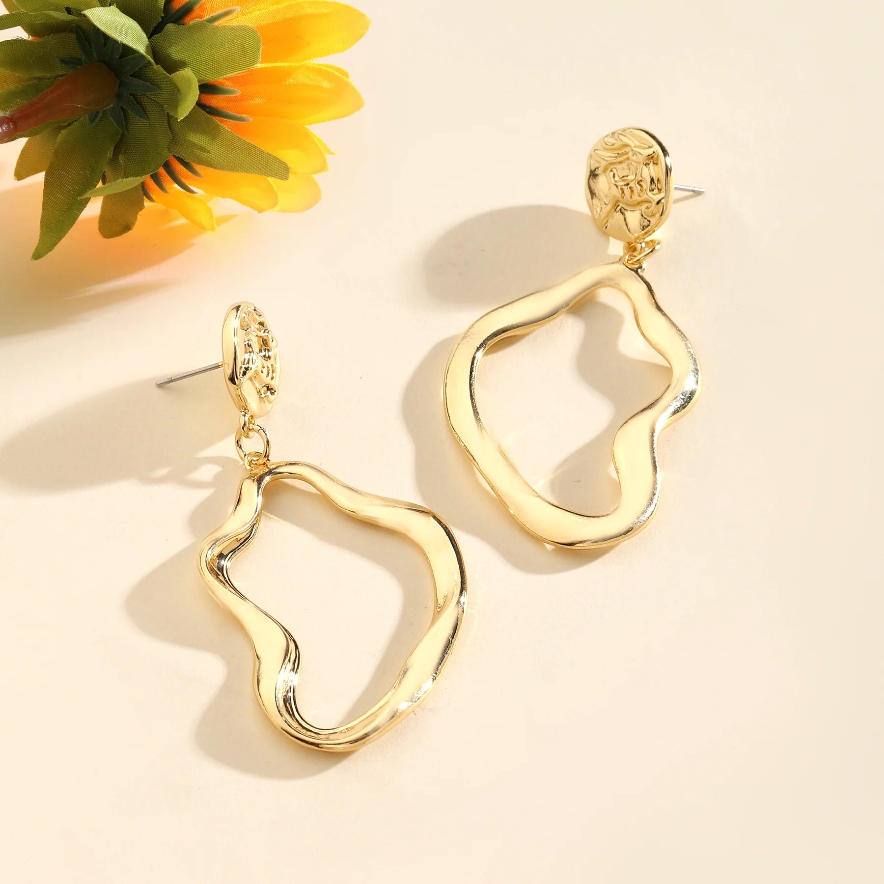 Prolific Luxury Gold Earring