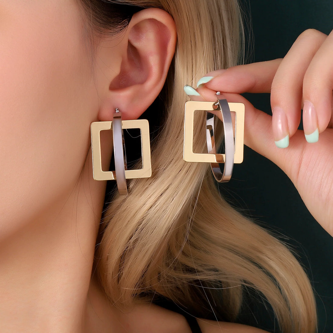 Dainty Luxury Gold Earring