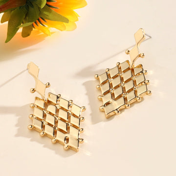 Diamond Pattern Gold Earring