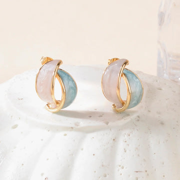 Curved Twist Beauty Gold Earrings