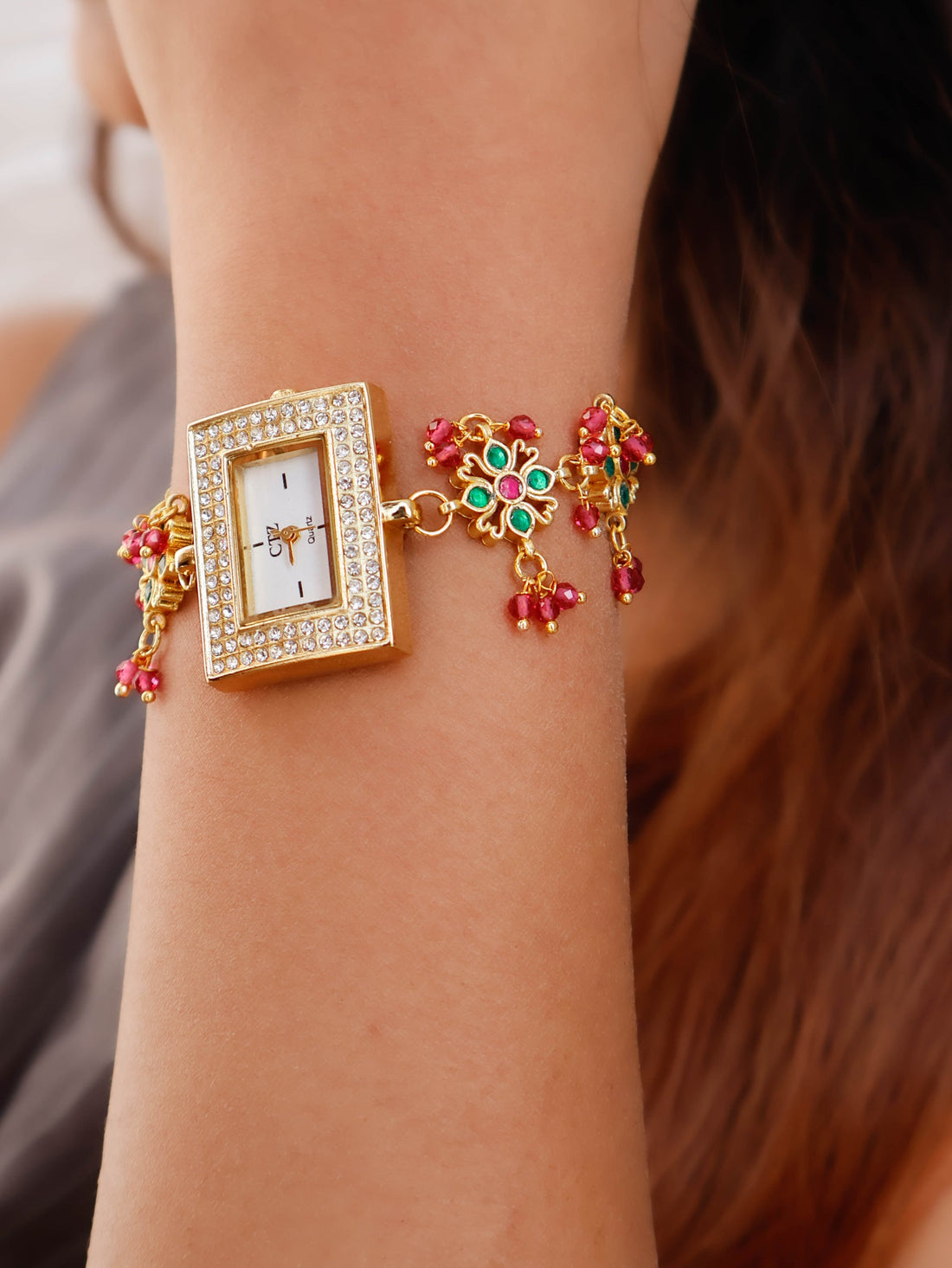 Green-Red Kundan Wrist Chain Watch