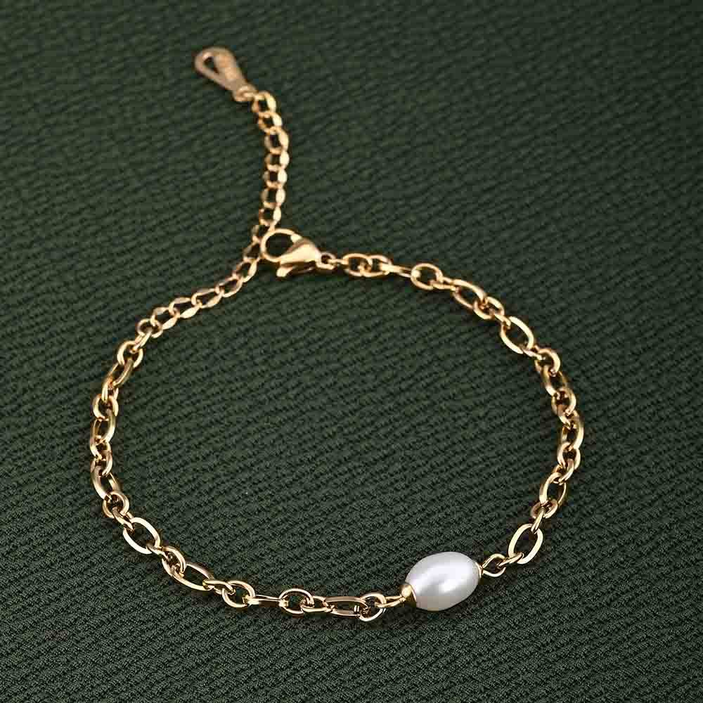 Golden Pearl Centered Chain Bracelet