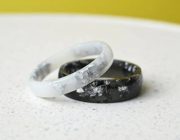 Matching Couples Ring set - Black and white with Silver Leaf - His and Hers Band Ring - Epoxy Resin Ring