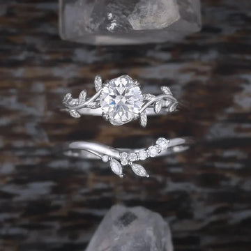 Vintage Round Diamond Leaf Wedding Ring Set
