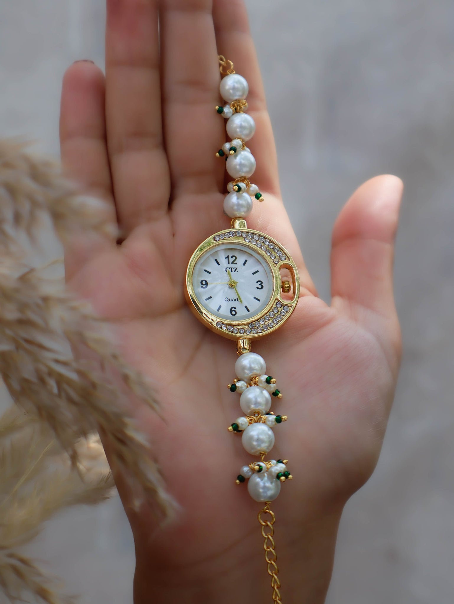 pearl green wrist fashion watch