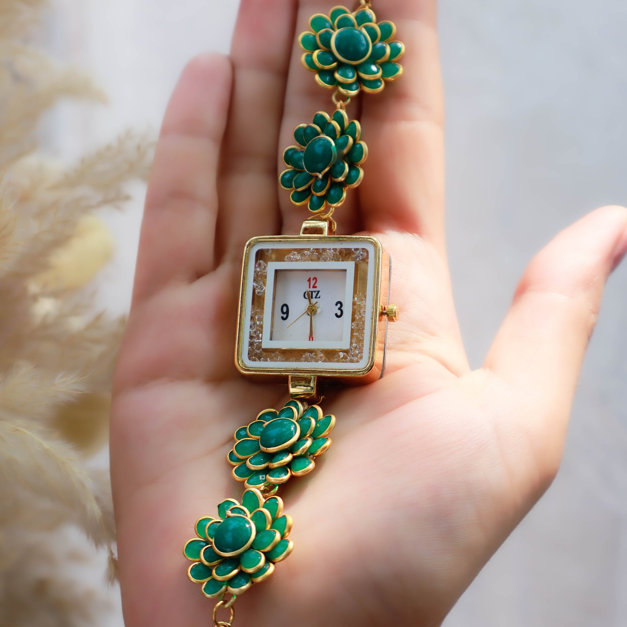 Green Floral Wrist Stylish Watch